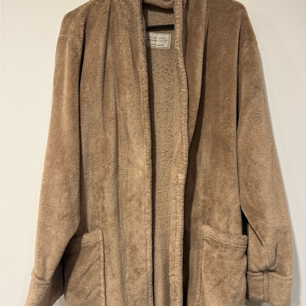 Ultra Cozy Tan Fleece Unisex One-Size Robe American Essentials
